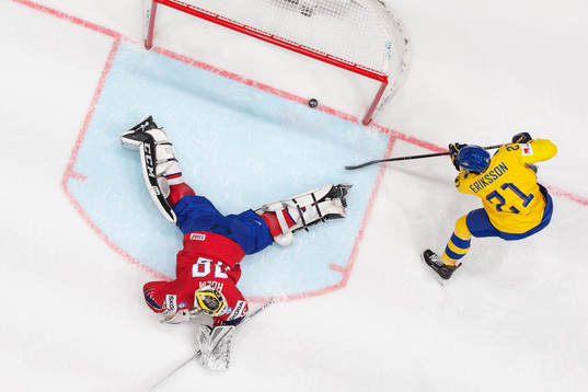 Loui Eriksson of Sweden scores the 0-8 goal behind