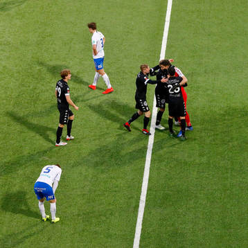 IFK Göteborgs spelare jublar