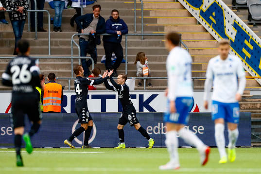 IFK Göteborgs Patrik Karlsson Lagemyr jublar med Benjamin