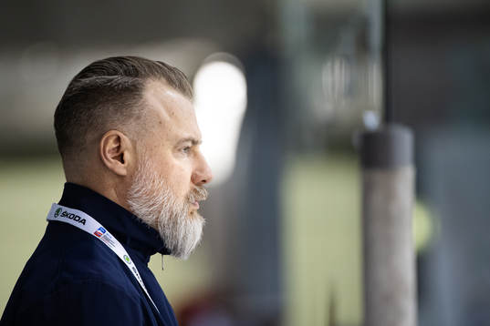 Head coach Rikard Grönborg of Sweden at a practice session