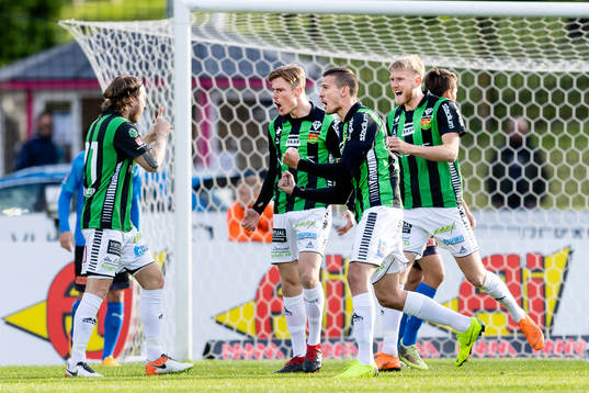 GAIS spelare jublar