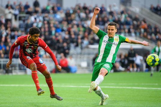 Östersunds Tesfaldet Tekie och Hammarbys Jeppe Andersen