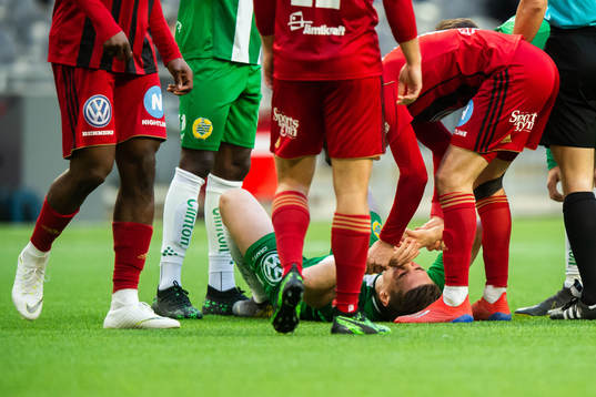 Hammarbys Vidar Örn Kjartansson har ont