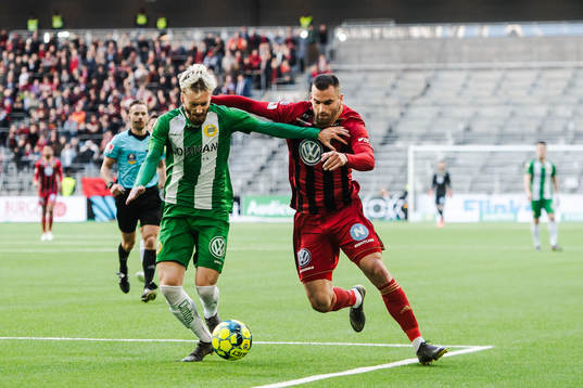 Hammarbys Simon Sandberg och Östersunds Dino Islamovic