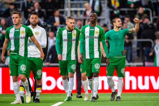 Hammarbys spelare jublar