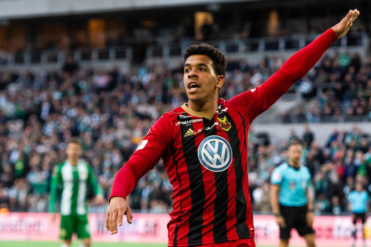 Östersunds Marco Weymans reagerar
