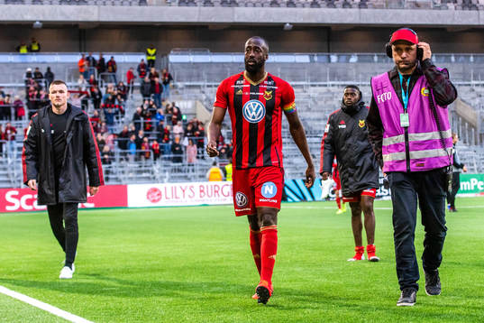 Östersunds Ronald Mukiibi deppar