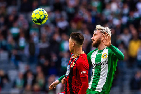 Östersunds Jamie Hopcutt och Hammarbys Simon Sandberg