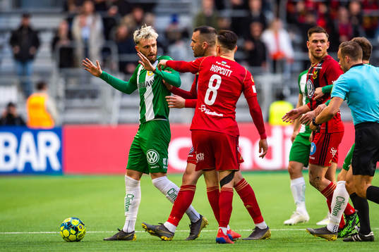 Hammarbys Simon Sandberg tilldelas rött kort