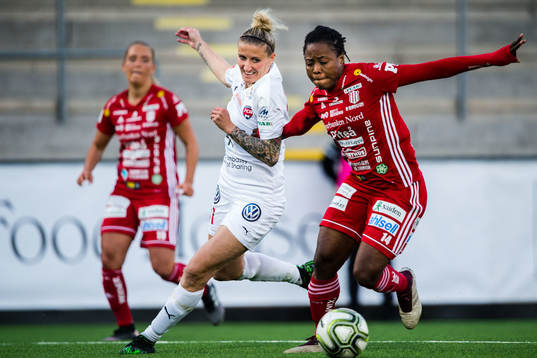Rosengårds Anja Mittag och Piteås Faith Ikidi Michael