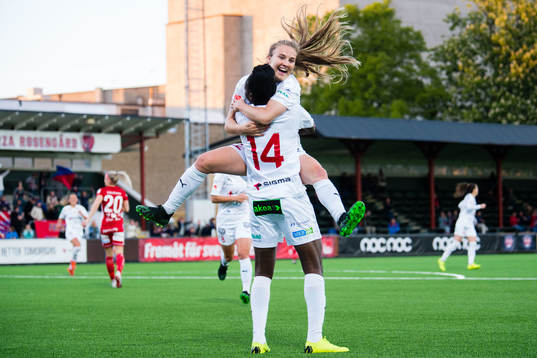 Bläddra bland fler bilder av Fotboll, Damallsvenskan, Rosengård - Piteå