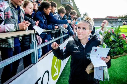 Rosengårds Anja Mittag tackas av