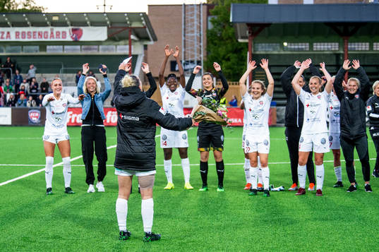 Rosengårds Anja Mittag tackas av