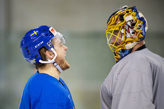 Bläddra bland fler bilder av 2019 IIHF Ice Hockey World Championship, day 6, Sweden, practice