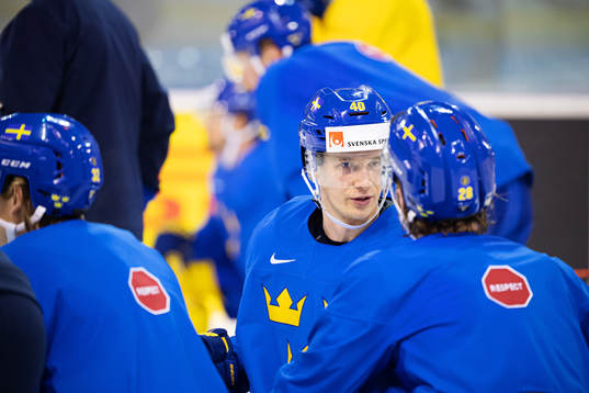 Elias Pettersson of Sweden at a practice session
