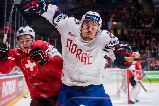 Philipp Kurashev of Switzerland and Kristian Forsberg of