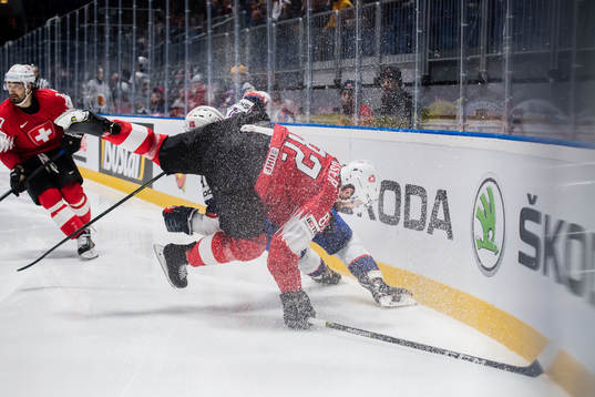 Alexander Bonsaksen of Norway and Simon Moser of