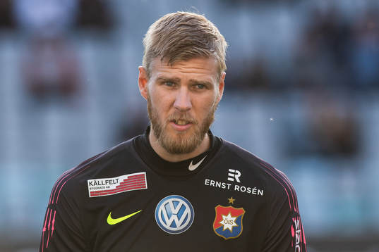 Örgrytes målvakt Fredrik Andersson vid line-up