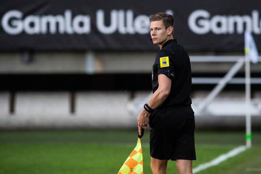 Assisterande domare Simon Kristensson