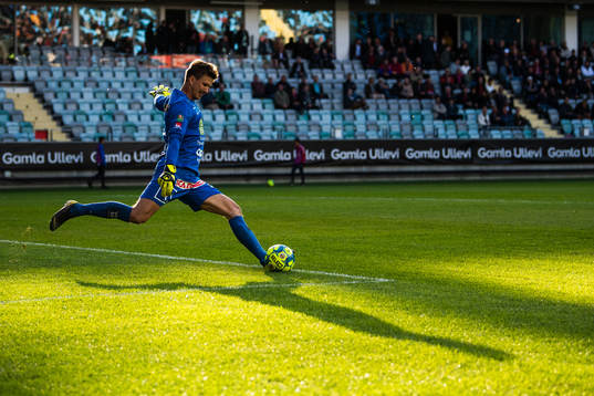 Varbergs målvakt August Strömberg