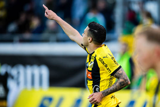 Häckens Ahmed Yasin jublar