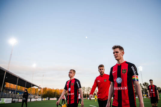 Brommapojkarnas Fritof Björkén deppar med lagkamrater