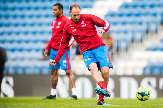 Helsingborgs Andreas Granqvist värmer upp