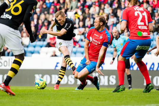 s Sebastian Larsson