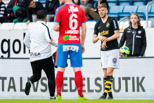 s Anton Salétros har ont