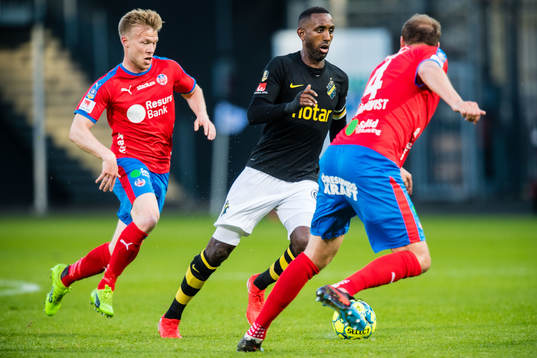 s Henok Goitom  och Helsingborgs Andreas Landgren