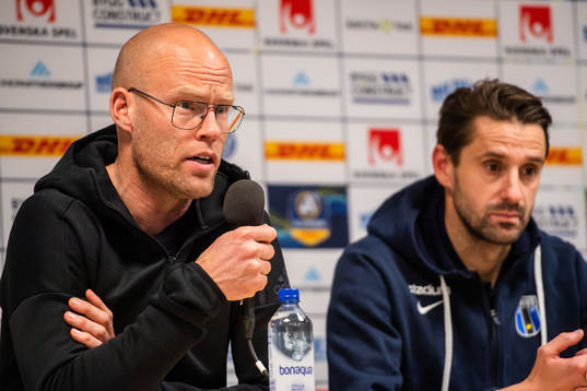 Sundsvalls tränare Joel Cedergren och Sirius tränare