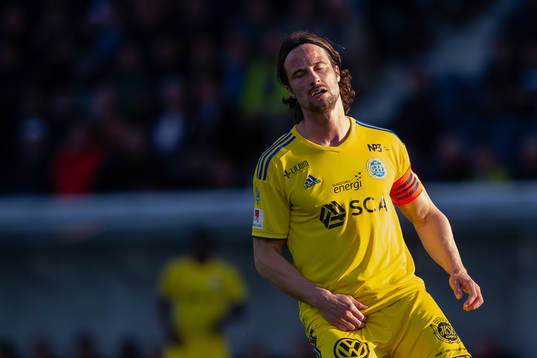Sundsvalls Linus Hallenius deppar