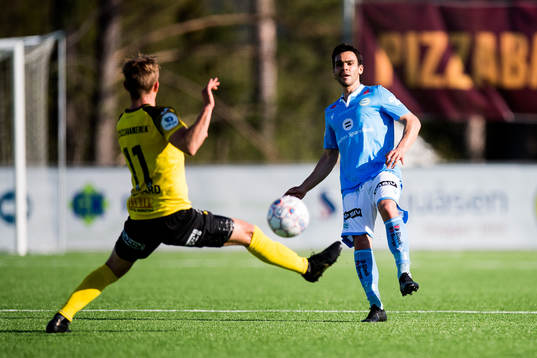 Mikkel Maigaard Jakobsen of Raufoss and Simón Colina of