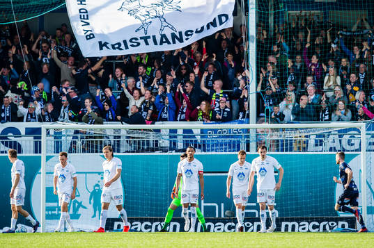 Players of Molde looks dejected