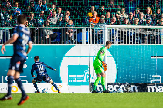 Liridon Kalludra of Kristiansund scores the 3-2 goal behind