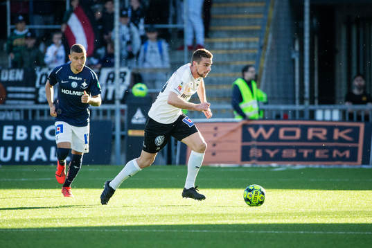 Örebros Filip Rogic och IFK Norrköpings Jordan Larsson
