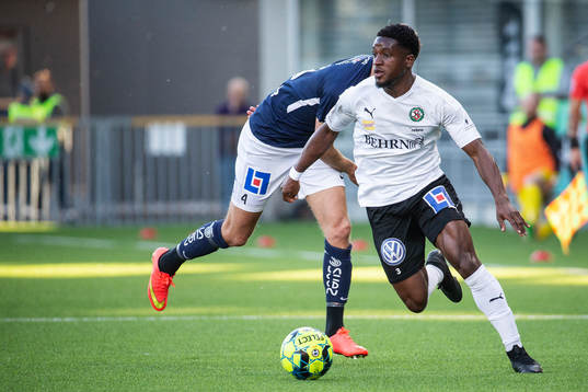 Örebros Kevin Wright och IFK Norrköpings Lars Krogh Gerson