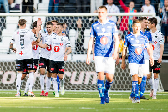 Elbasan Rashani of Odd celebrates with teammates