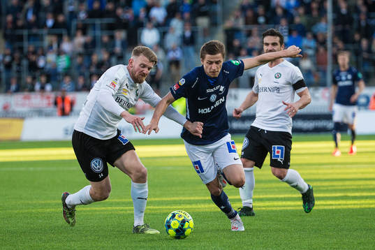 Örebros Michael Almebäck och IFK Norrköpings Simon Thern