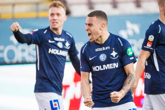 IFK Norrköpings Jordan Larsson jublar