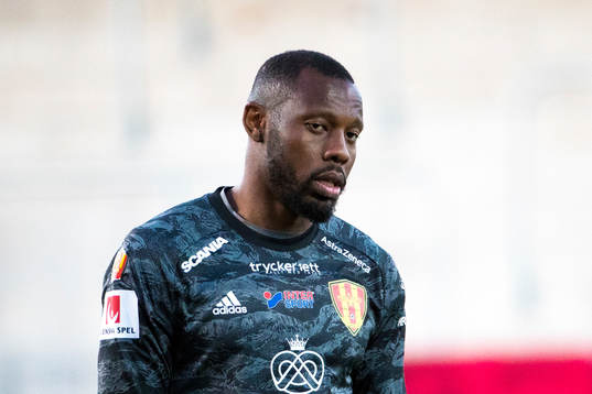 Syrianskas målvakt Dwayne St Aubyn Miller