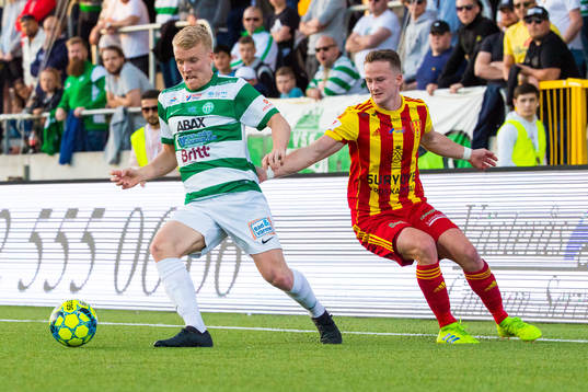 Västerås Simon Johansson och Syrianskas Noi Olafsson