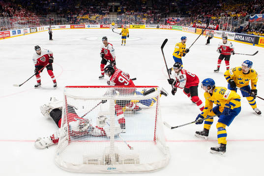 Bläddra bland fler bilder av 2019 IIHF Ice Hockey World Championship, day 7, Sweden - Austria