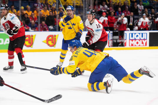 Elias Pettersson of Sweden scores 8-0