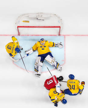 John Klingberg, goaltender Henrik Lundqvist, Marcus Krüger