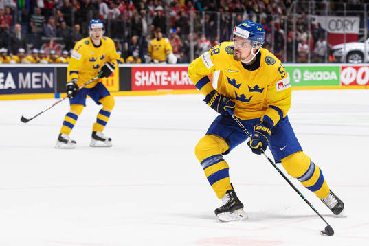 Anton Lander of Sweden