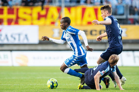 IFK Göteborgs Alhassan Yusuf Abdullahi och Malmö FFs