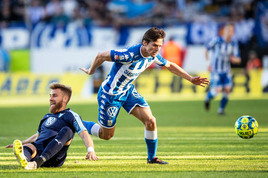 Malmö FFs Rasmus Bengtsson och IFK Göteborgs Lasse Vibe