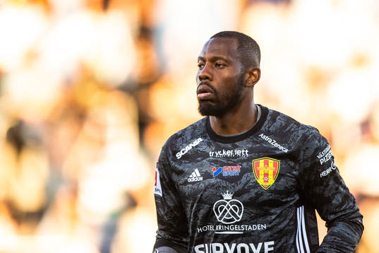 Syrianskas målvakt Dwayne St Aubyn Miller
