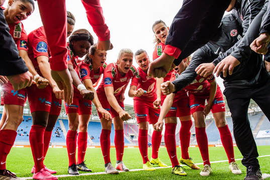 Bläddra bland fler bilder av Football, Toppserien, Stabæk - Arna-Bjørnar